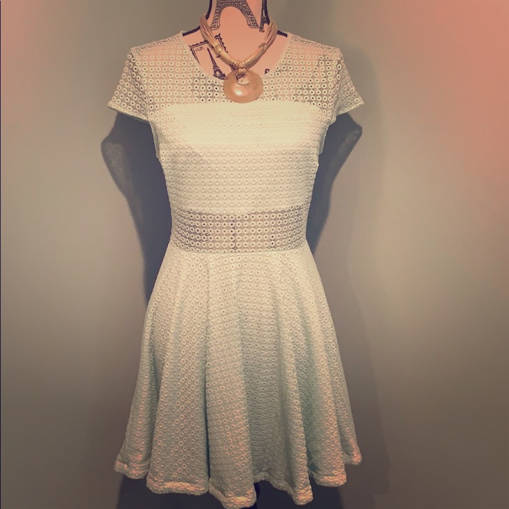 Sea foam / mint lace overlay party dress. 11/12